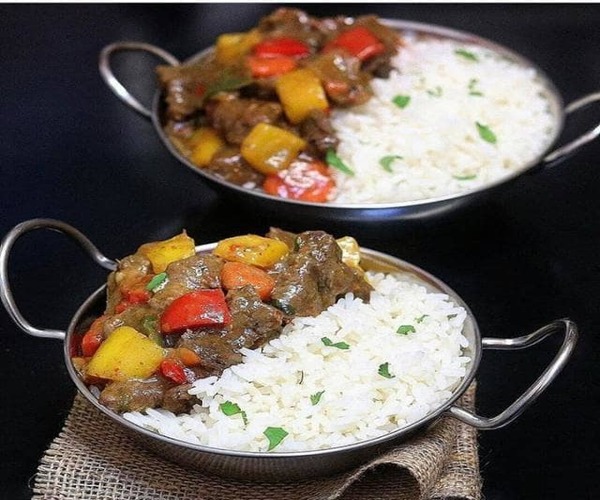 Rice with minced beef and vegetable sauce